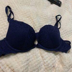 *2 FOR 10* AERIE NAVY LACE BRA